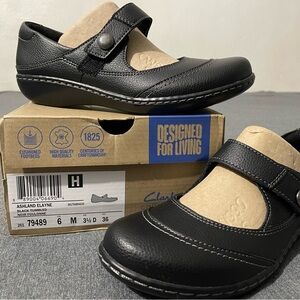 Clarks Black and Tan Mary Jane Shoes